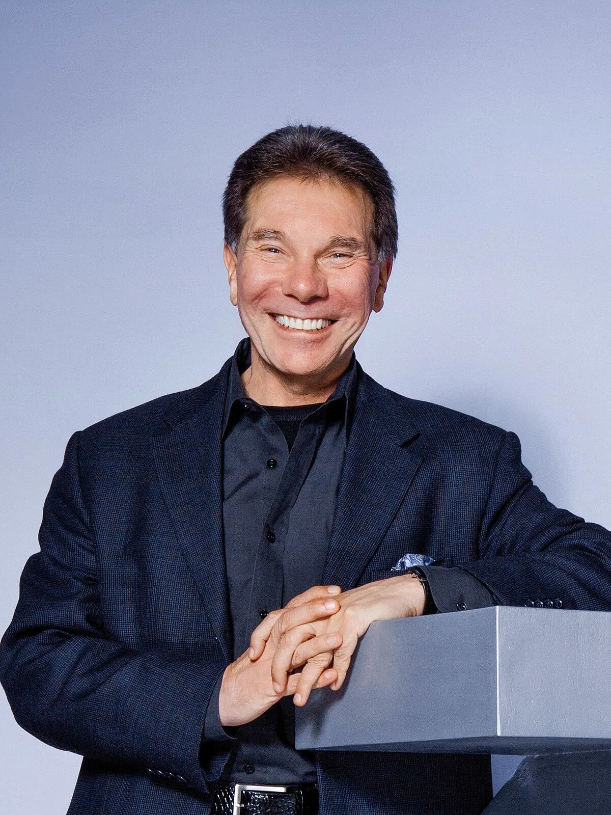 Chân dung tác giả Robert Cialdini