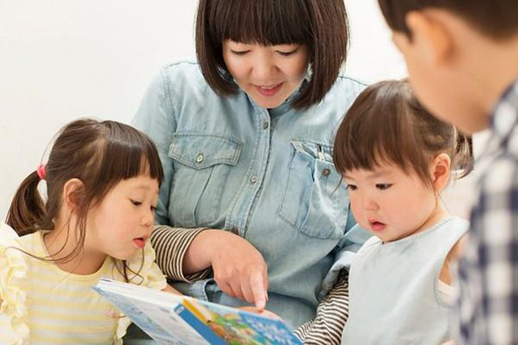 10 hành động đơn giản để dạy trẻ thích đọc sách &#8211; hướng dẫn dành cho cha mẹ