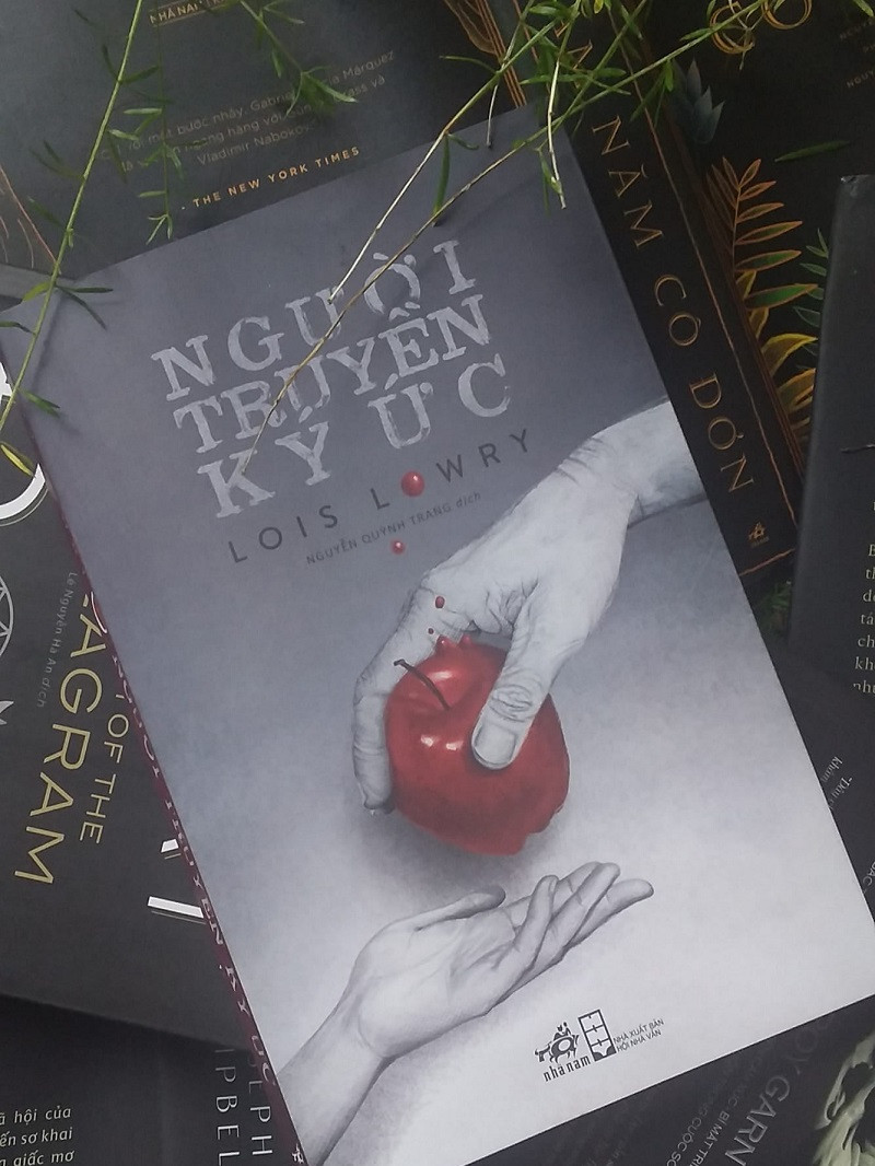 Review sách Người truyền ký ức &#8211; Lois Lowry