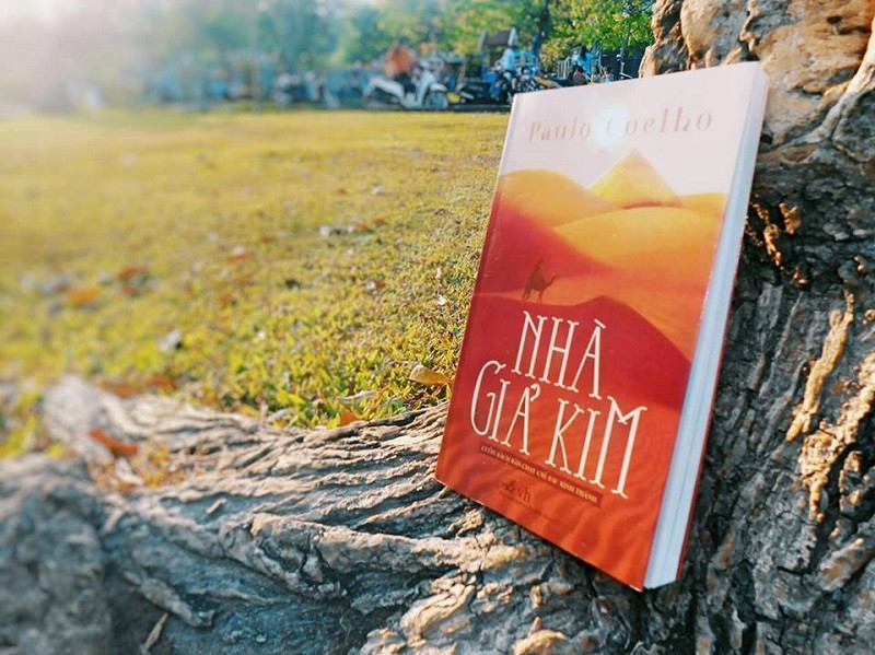 Review sách Nhà giả kim &#8211; Paulo Coelho