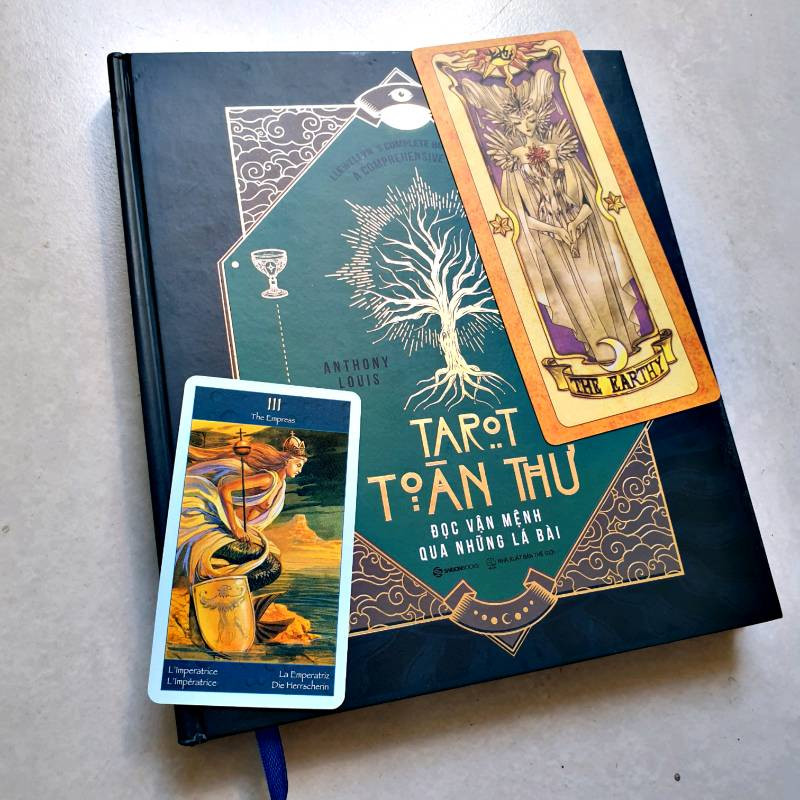 Top 6 cuốn sách Tarot hay nhất cho người mới bắt đầu