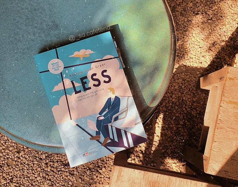 Review sách Less – Vòng quanh thế giới cùng một trái tim tan vỡ