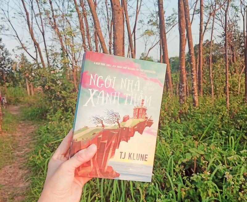 Review sách Ngôi nhà bên bờ biển xanh thẳm – TJ Klune