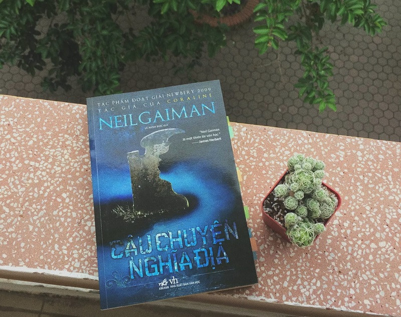Top 8 cuốn sách hay nhất của “tiểu thuyết gia kỳ ảo” Neil Gaiman